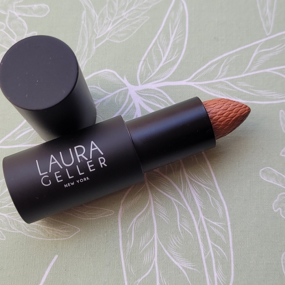 Laura Gellar Tribeca Tan lipstick